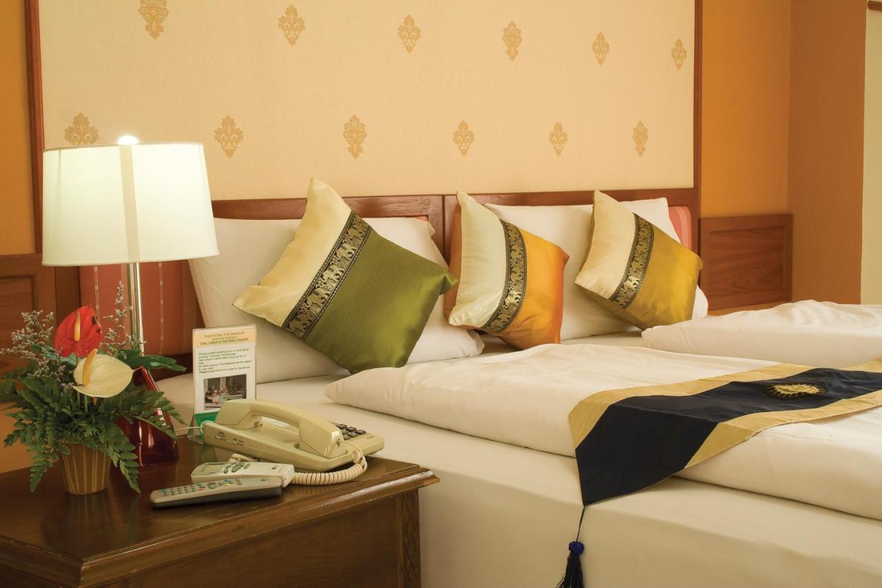 People Place Classic Hotel Sha Extra Plus Chiang Mai Extérieur photo