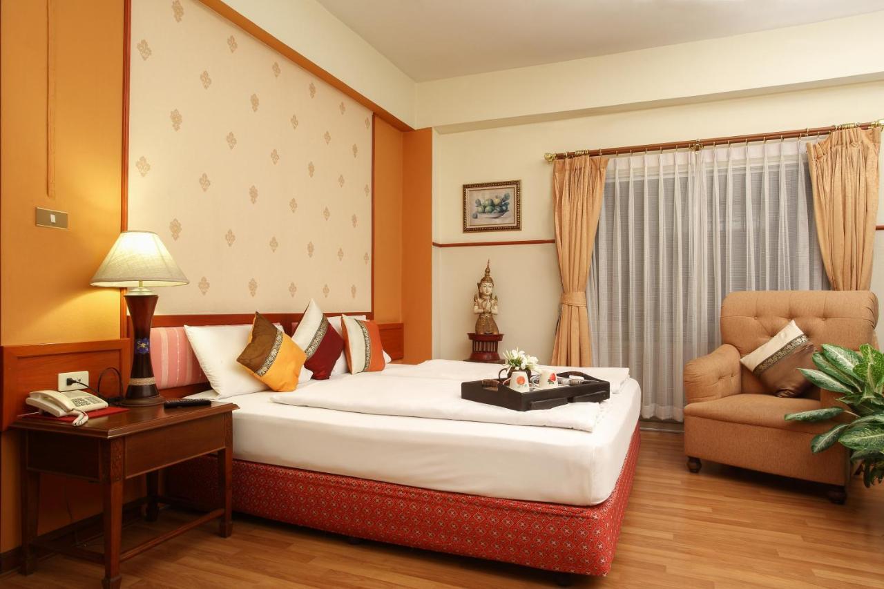 People Place Classic Hotel Sha Extra Plus Chiang Mai Extérieur photo
